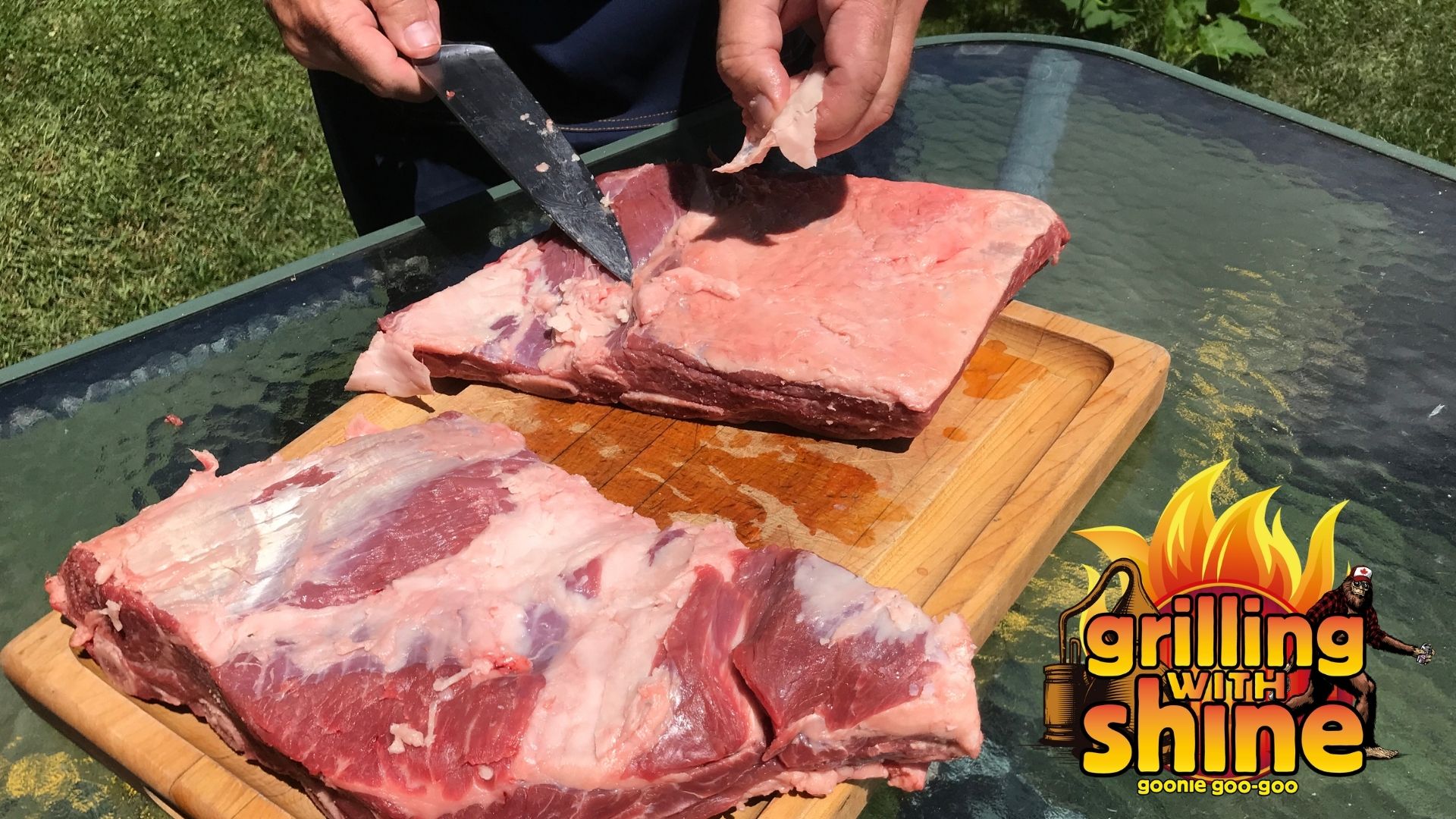 trimming beef ribs